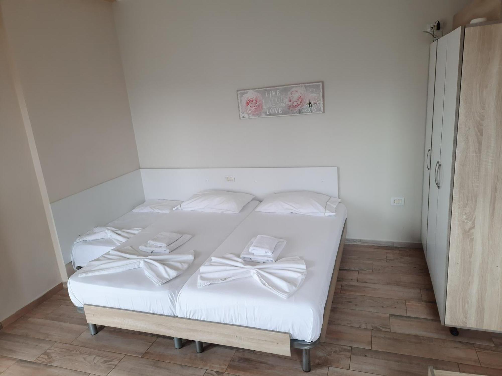 Disy Apartments Wlora Zewnętrze zdjęcie